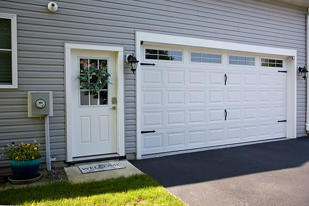 24/7 Emergency Garage Door Panel Replacement experts in Delphos, OH